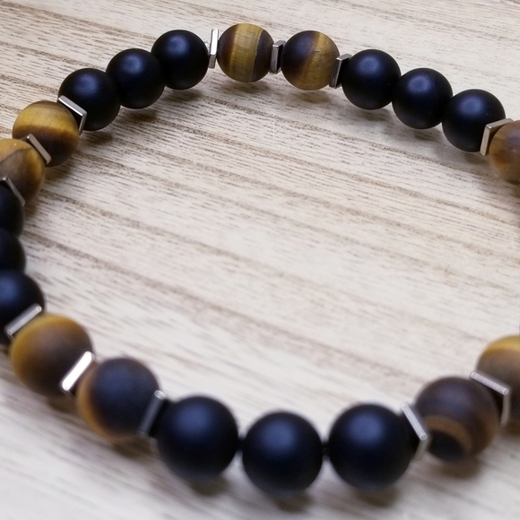 Tiger Eye & Black Onyx Beaded Gemstone Bracelet - Picture 6 of 8